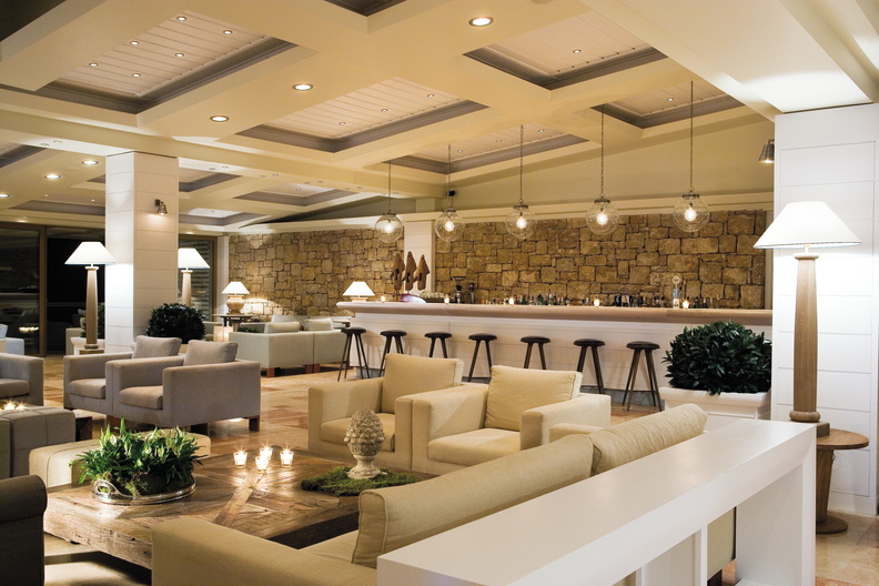Tiara Holidays - Sani Club - lounge bar